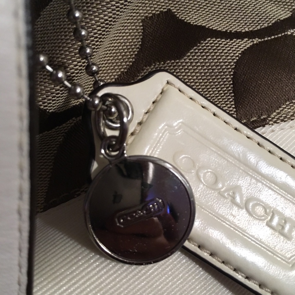 Coach (Authentic) - image 4